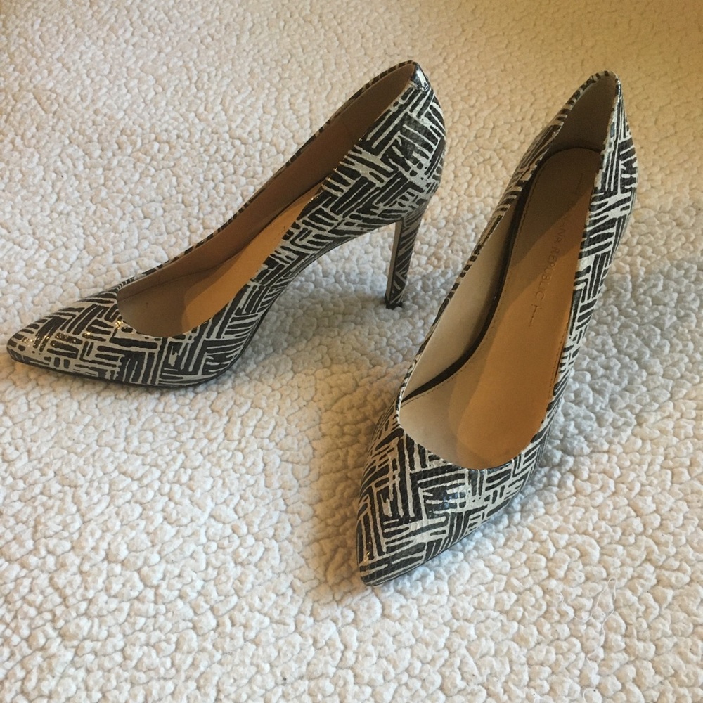 Banana Republic Pumps